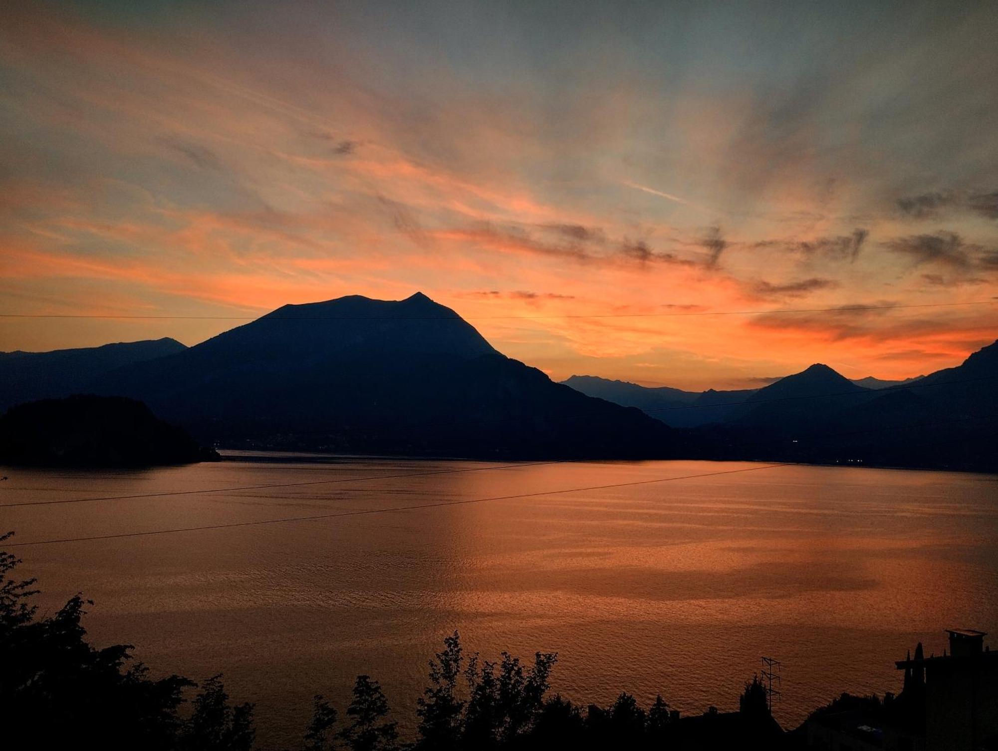 Ortensia Lake Como - Perfect For Couple And Pets Varenna Bagian luar foto