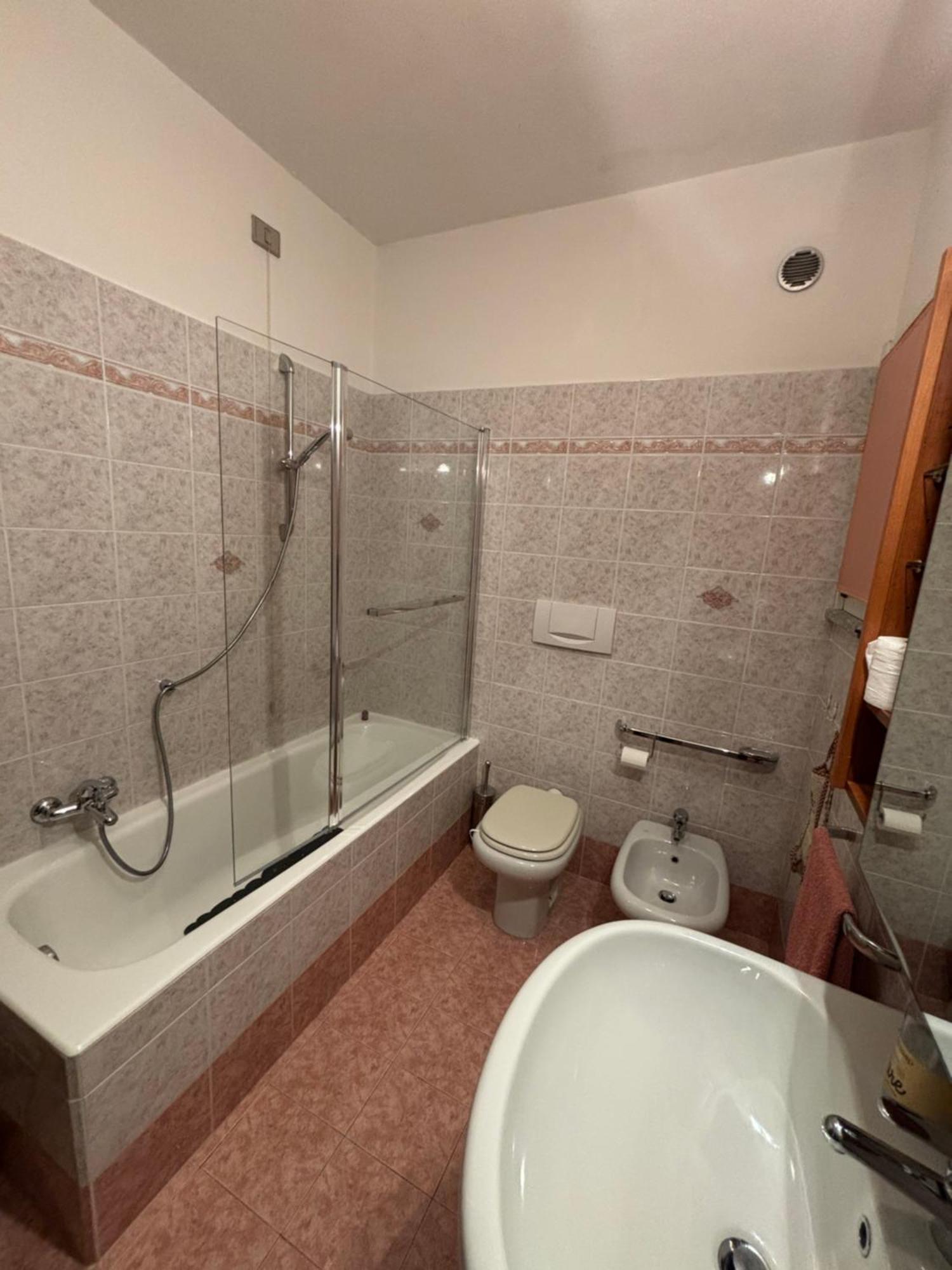 Ortensia Lake Como - Perfect For Couple And Pets Varenna Bagian luar foto