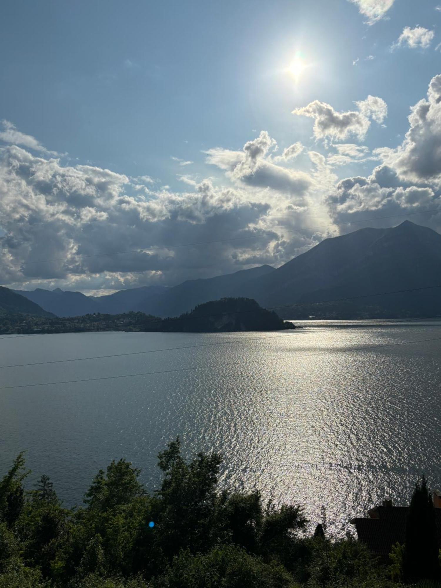 Ortensia Lake Como - Perfect For Couple And Pets Varenna Bagian luar foto